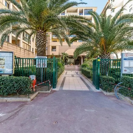 Lägenhet Palme D'azur Yourhosthelper *